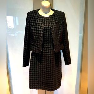 Albert Nipon Two-Piece Black Jacquard Jacket & Dress Set. Size 6
